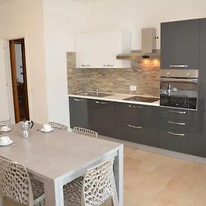 https://trilocale-palazzo-garda.hotelinveneto.com